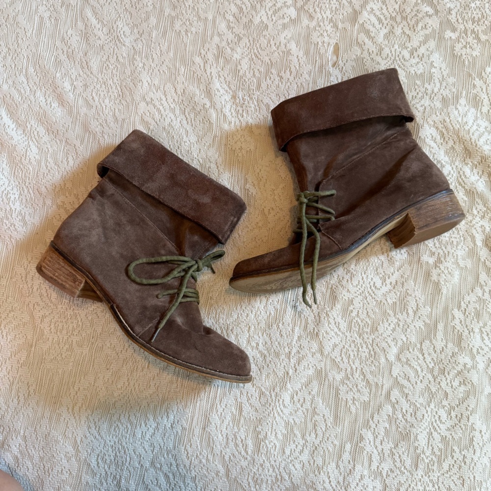 Matisse Gen suede fold over lace up boots